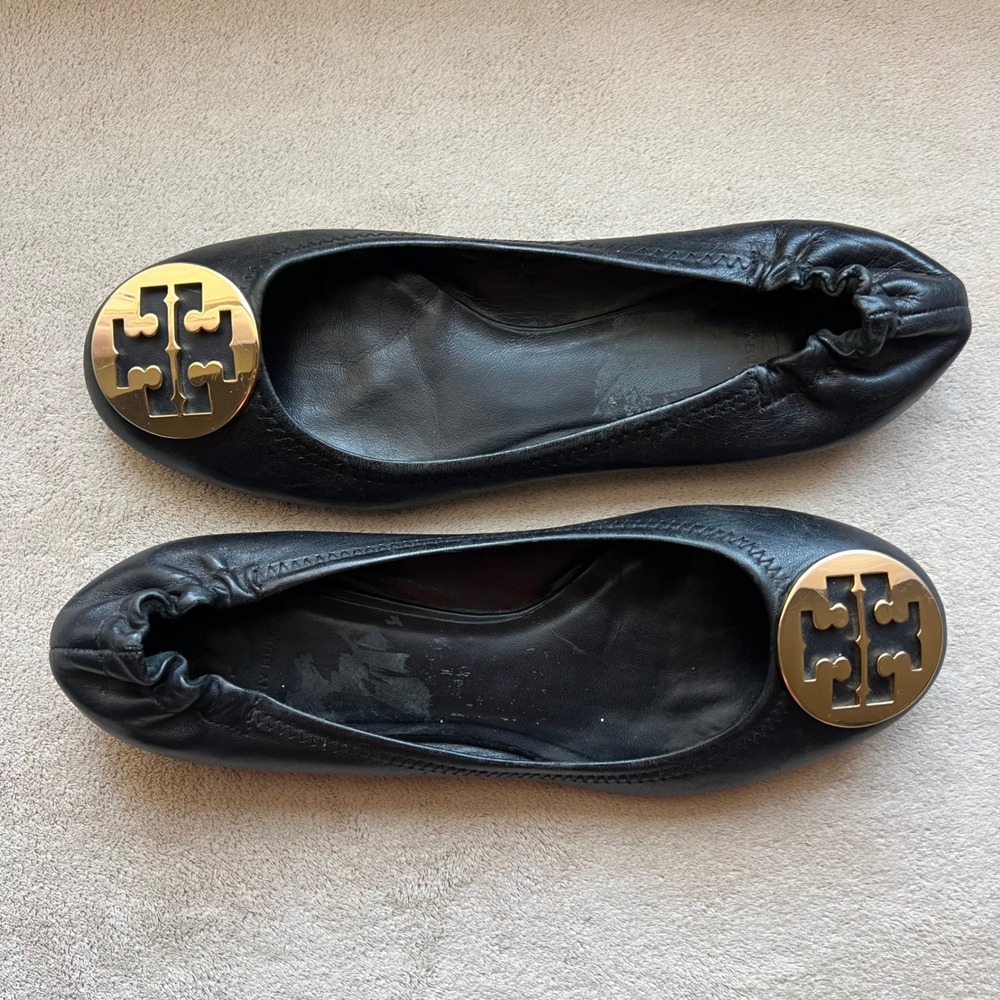Tory Burch Reva Women fits 9.5 Black Leather Ballet Flats Gold Logo Medallion